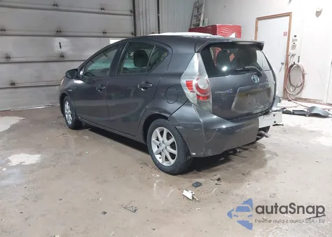 2013 Toyota Prius C Three из США, поврежденный, VIN JTDKDTB35D1049233